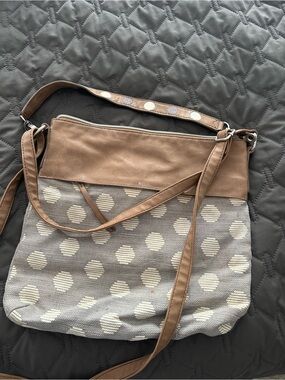 Relic Taupe and Cream Polka-Dot Crossbody Shoulder Bag